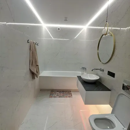 Apartment кленовая