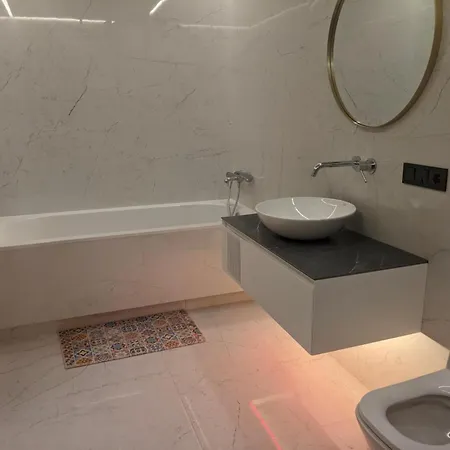 кленовая Apartment *